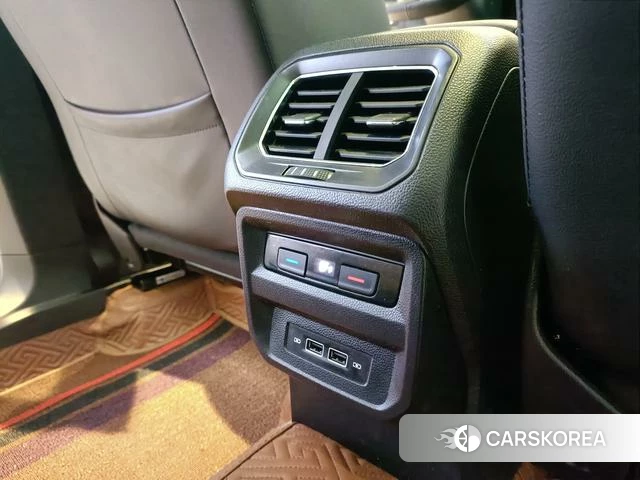 Volkswagen Tiguan L 2020 Белый из Китая, фото 2