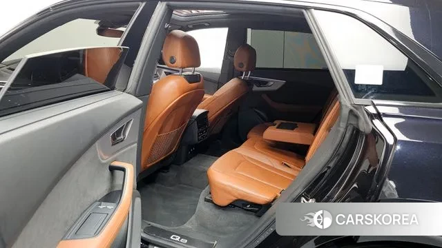 Audi Q8 (4M) 2021 Черный из Кореи, фото 2