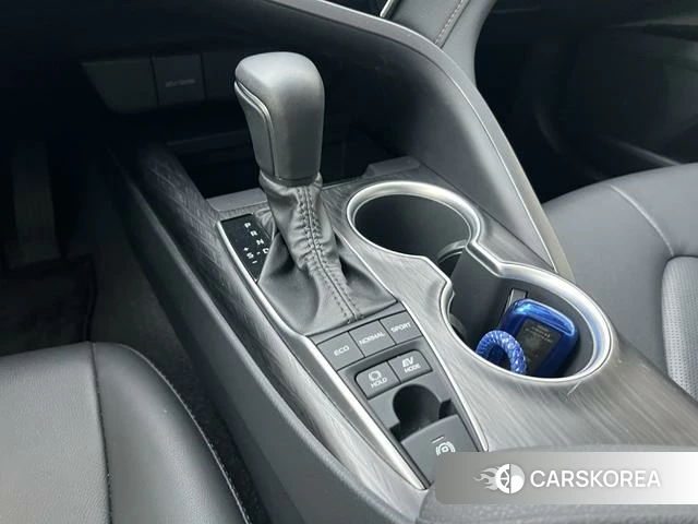 Toyota Camry 2024 Белый из Китая, фото 2