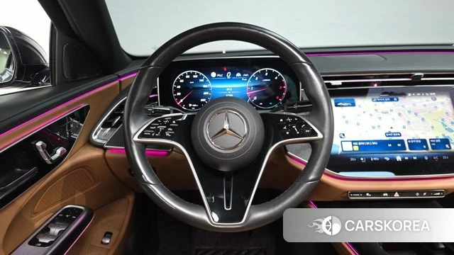 Mercedes-Benz E-Class W214 2024 Черный из Кореи, фото 2
