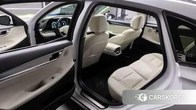 Hyundai The New Grandeur IG Hybrid 2022 Белый из Кореи, фото 2