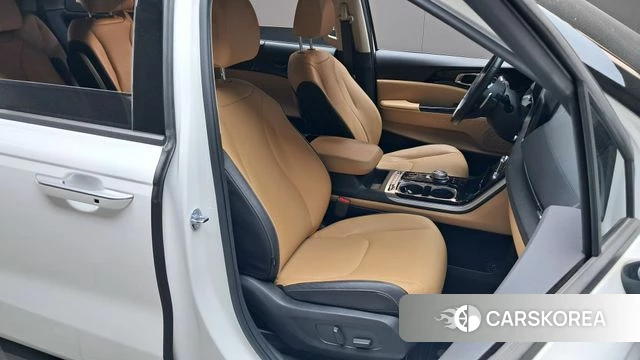Kia Carnival 4th generation 2023 Белый из Кореи, фото 2