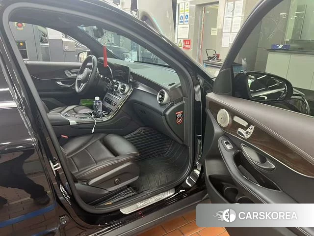Mercedes-Benz GLC 2021 Черный из Китая, фото 2