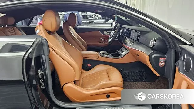 Mercedes-Benz E-Class W213 2019 Черный из Кореи, фото 2