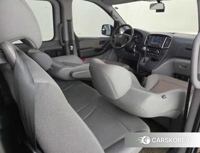 Hyundai The New Grand Starex 2018 Черный из Кореи, фото 2