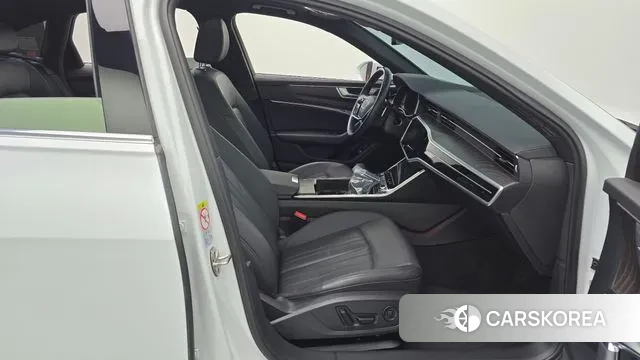 Audi A6 (C8) 2022 Белый из Кореи, фото 2