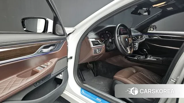 BMW 7 Series (G11) 2019 Белый из Кореи, фото 2