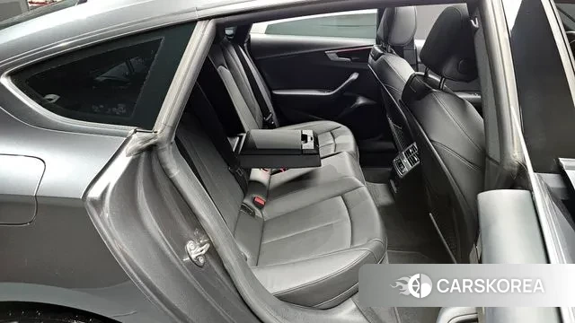Audi A5 (F5) 2022 Серебристо-серый из Кореи, фото 2