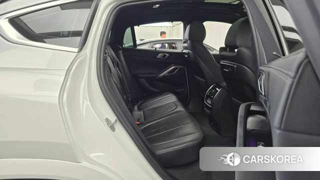 BMW X6 (G06) 2022 Белый из Кореи, фото 2