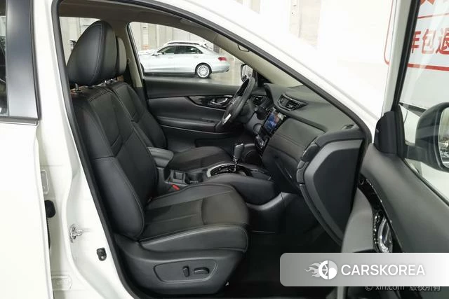 Nissan Qijun 2024 Белый из Китая, фото 2