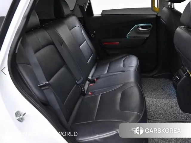 Kia Niro Plus 2023 Белый из Кореи, фото 2