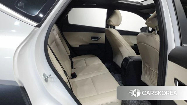 Hyundai Kona Hybrid (SX2) 2023 Белый из Кореи, фото 2