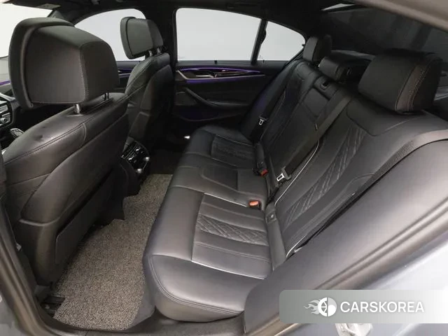 BMW 5 Series (G30) 2020 Цвет галактики из Кореи, фото 2