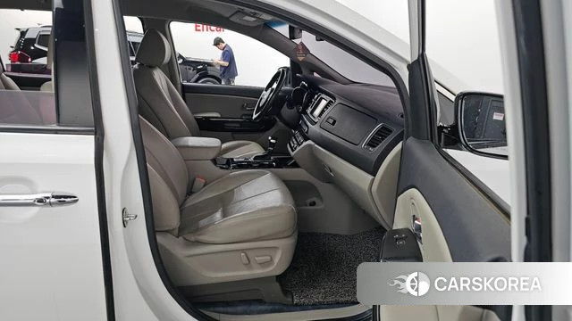 Kia The New Carnival 2018 Белый из Кореи, фото 2