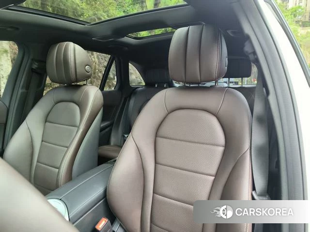 Mercedes-Benz GLC 2022 Белый из Китая, фото 2