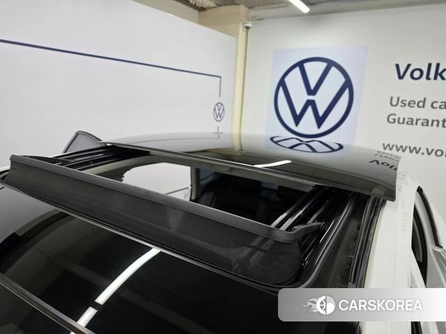 Volkswagen 7th Generation of Jetta 2023 Белый из Кореи, фото 2