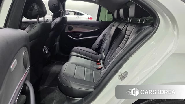 Mercedes-Benz E-Class W213 2018 Белый из Кореи, фото 2