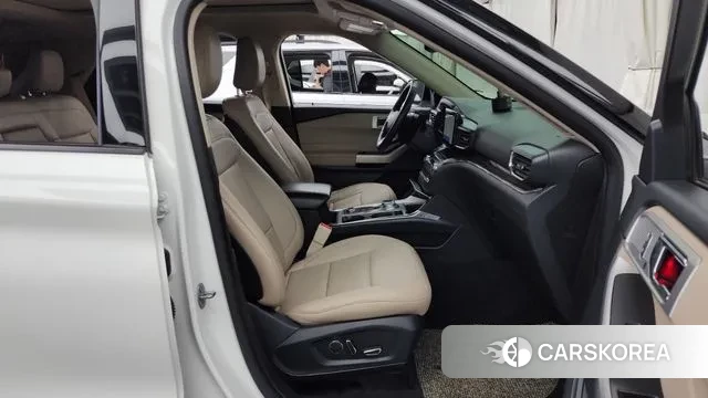 Ford Explorer 6th Generation 2020 Белый из Кореи, фото 2