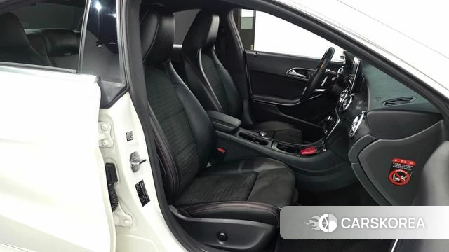 Mercedes-Benz CLA-Class C117 2018 Белый из Кореи, фото 2