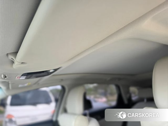 Kia Sportage 5th Generation 2023 Белый из Кореи, фото 2