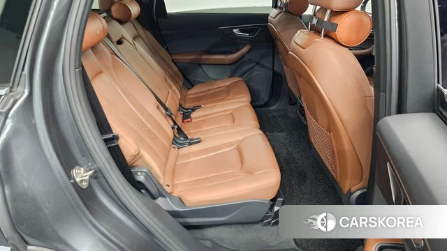 Audi Q7 (4M) 2021 Серый из Кореи, фото 2