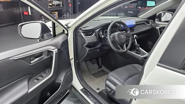 Toyota RAV4 5th Generation 2022 Белый из Кореи, фото 2