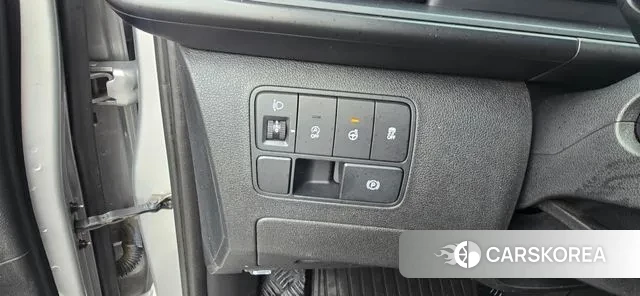 Hyundai Staria 2022 Серебристо-серый из Кореи, фото 2