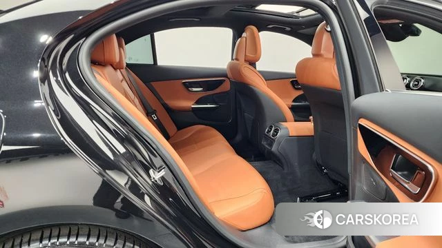 Mercedes-Benz C-Class W206 2022 Черный из Кореи, фото 2