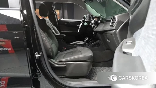 Chevrolet (GM Daewoo) The New Trail Blazer 2023 Черный из Кореи, фото 2