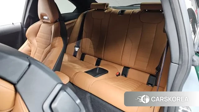 BMW M2 (G87) 2023 Темно-зеленый из Кореи, фото 2