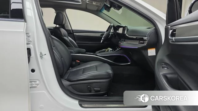 Hyundai The New Grandeur IG Hybrid 2022 Белый из Кореи, фото 2