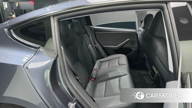 Tesla Model 3 2025 Серый из Кореи, фото 2