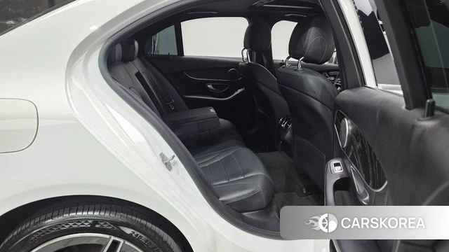 Mercedes-Benz C-Class W205 2019 Белый из Кореи, фото 2