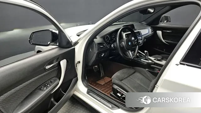 BMW 1 Series (F20) 2018 Белый из Кореи, фото 2