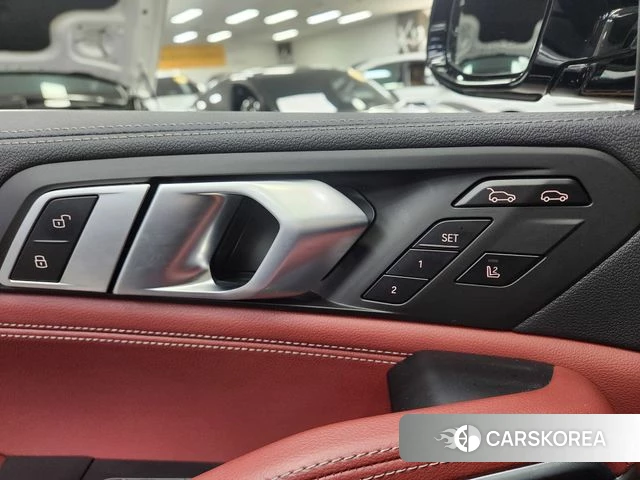 BMW X6 (G06) 2021 Черный из Кореи, фото 2