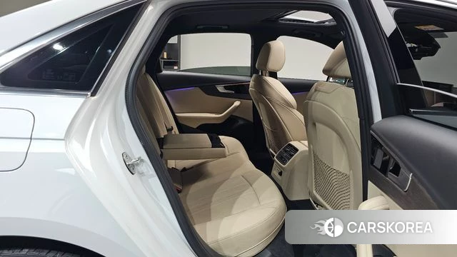 Audi A4 (B9) 2023 Белый из Кореи, фото 2