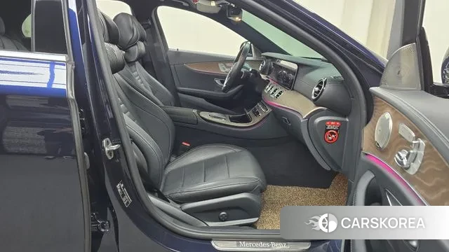 Mercedes-Benz E-Class W213 2022 Синий из Кореи, фото 2