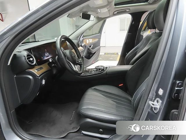 Mercedes-Benz E-Class W213 2020 Серый из Кореи, фото 2