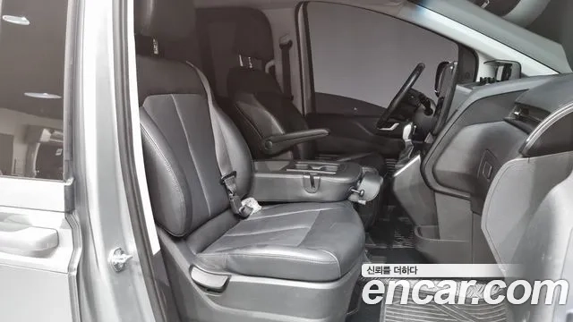 Hyundai Staria 2021 Серебряный из Кореи, фото 2