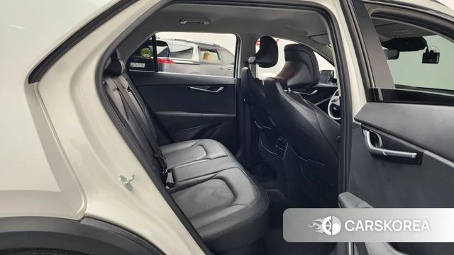 Kia Di Ol Nu Niro 2022 Белый из Кореи, фото 2