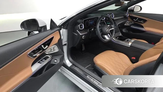 Mercedes-Benz CLE-Class C236 2024 Серебристо-серый из Кореи, фото 2