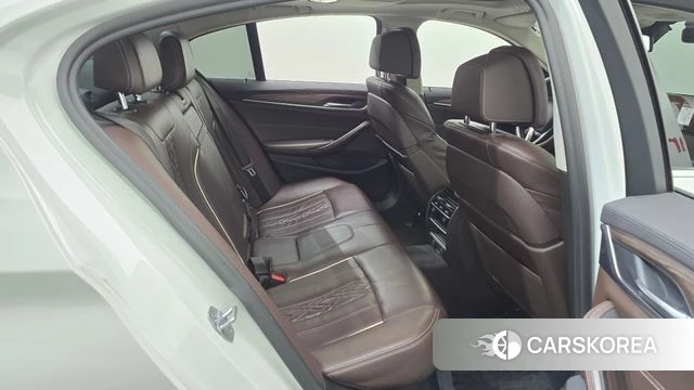 BMW 5 Series (G30) 2019 Белый из Кореи, фото 2
