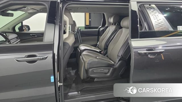 Kia The New Carnival 4th Generation 2025 Серый из Кореи, фото 2
