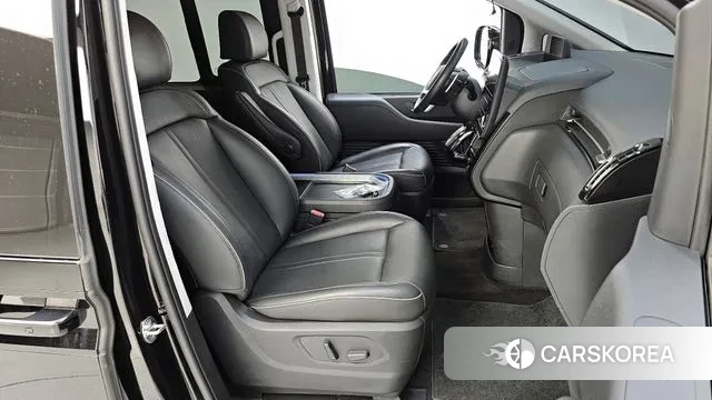 Hyundai Staria 2021 Черный из Кореи, фото 2