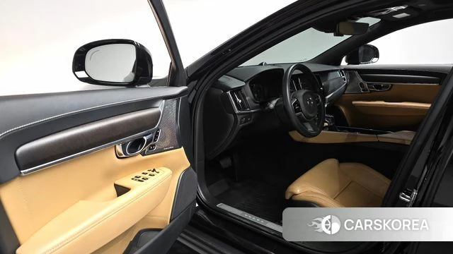 Volvo V90 Cross-Country 2019 Черный из Кореи, фото 2