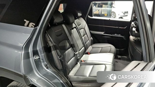 Ssangyong Torres EVX 2023 Серебристо-серый из Кореи, фото 2