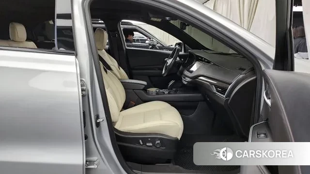 Cadillac XT4 2021 Серый из Кореи, фото 2