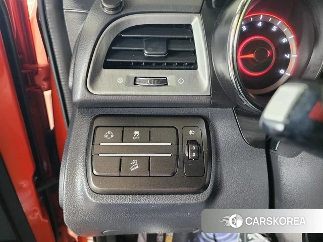 Ssangyong Tivoli Armor 2018 Оранжевый из Кореи, фото 2