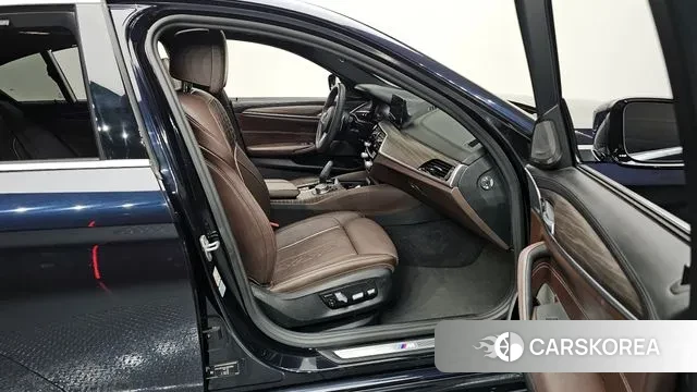 BMW 5 Series (G30) 2020 Синий из Кореи, фото 2