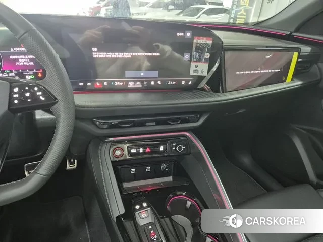 Audi Q5 (80A) 2025 Черный из Кореи, фото 2